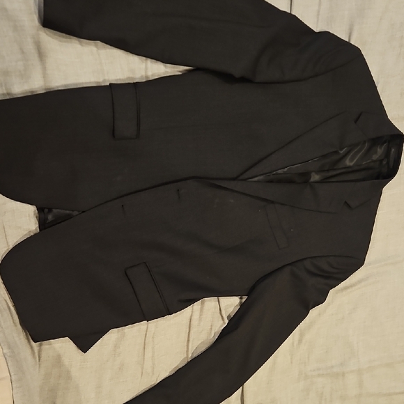 Calvin Klein Elegant Black Suit - Picture 3 of 4